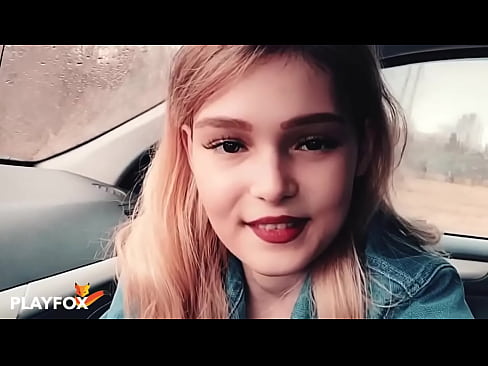 ❤️ Sexy babe joyfully nqus ntawm daim npav luv nqi Porn video ntawm peb ib